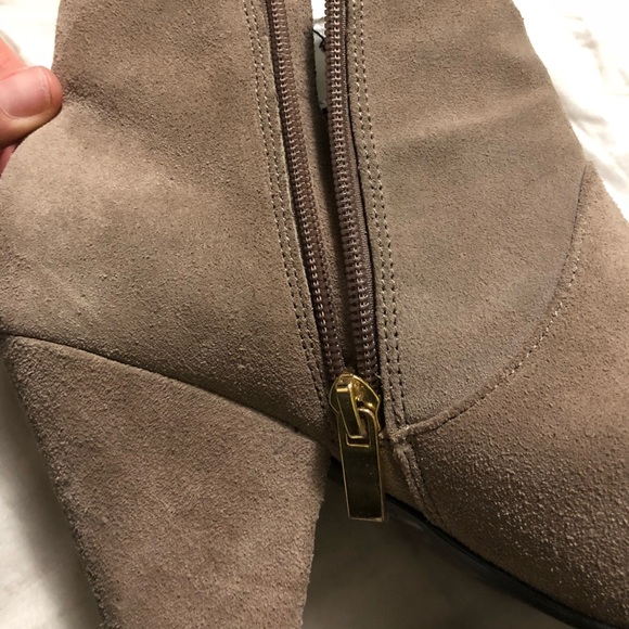 Dolce Vita booties - super comfy and cute - Picture 4 of 4